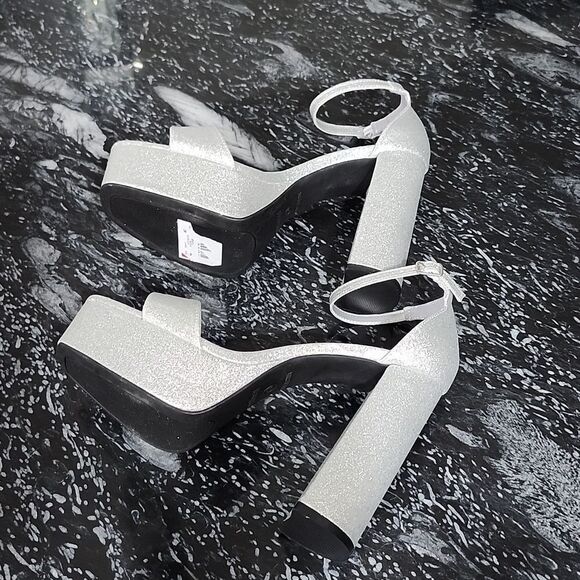 BRAND NEW MADDEN GIRL OPEN TOE ANKLE STRAP BUCKLE PLATFORM CHUNKY  HEELS SANDAL - Picture 9 of 16